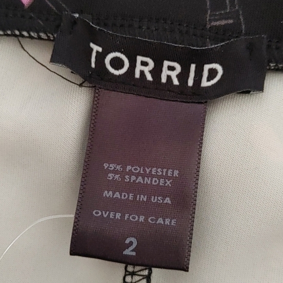 Torrid Lipstick Print Midi Pencil Skirt Size 2X - Picture 5 of 8